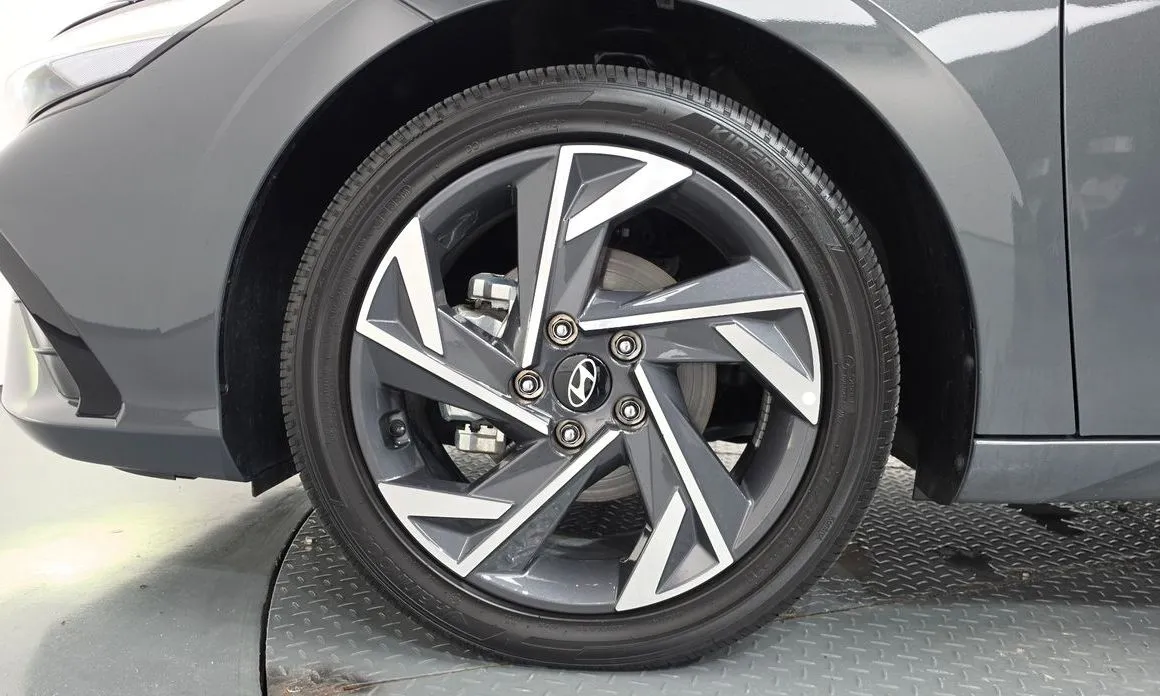 Hyundai AVANTE — фото 9