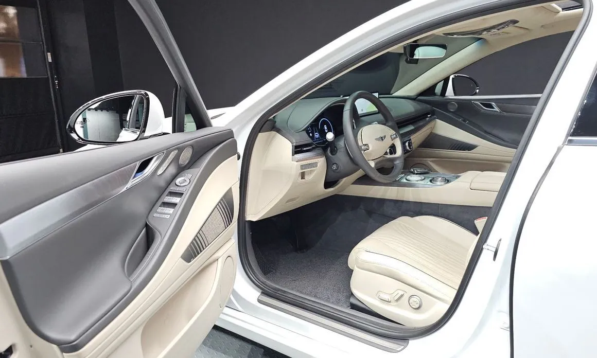 Genesis G80 — фото 10