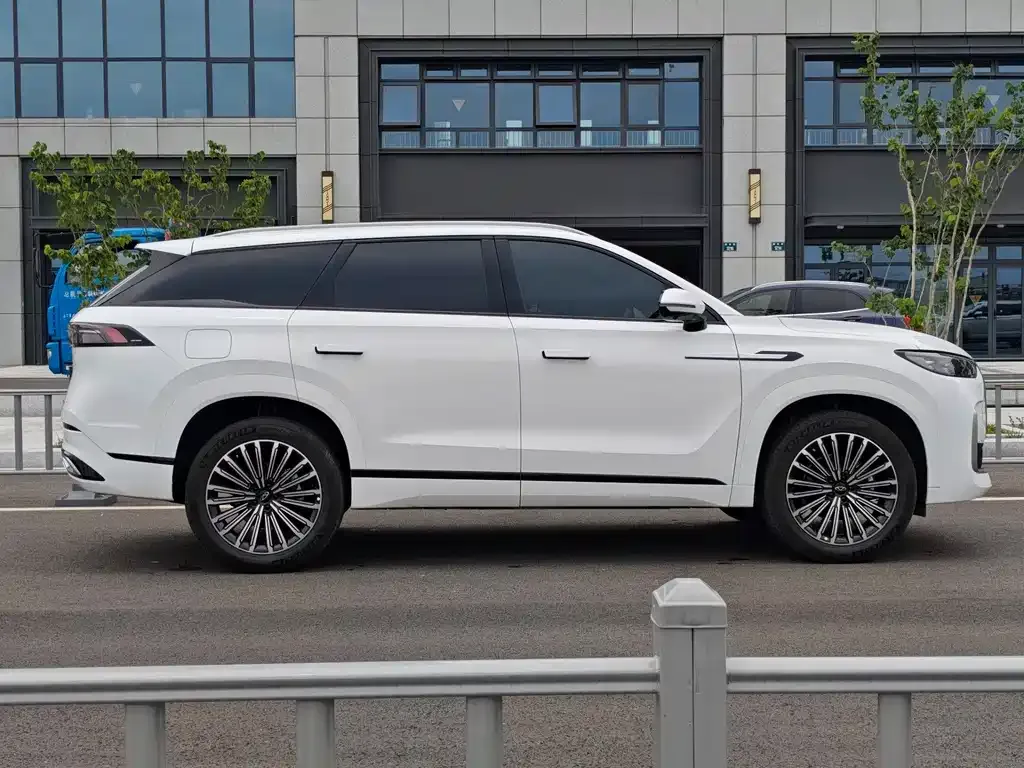 Chery Tiggo 9 — фото 10