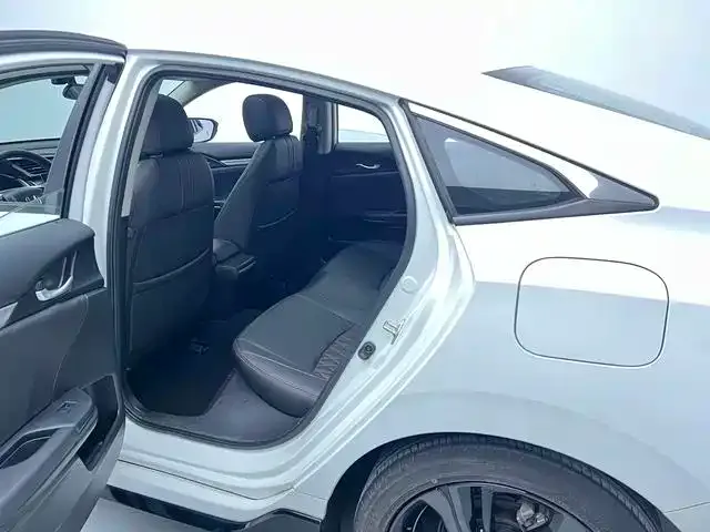 Honda Civic — фото 10