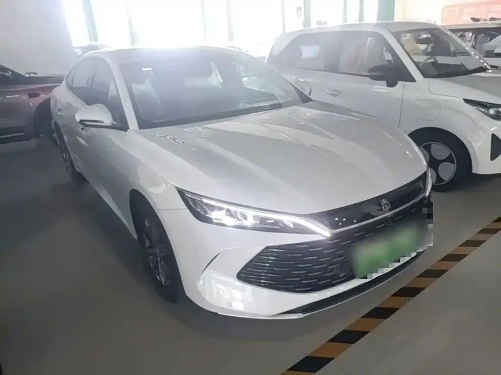 BYD Qin L — фото 8