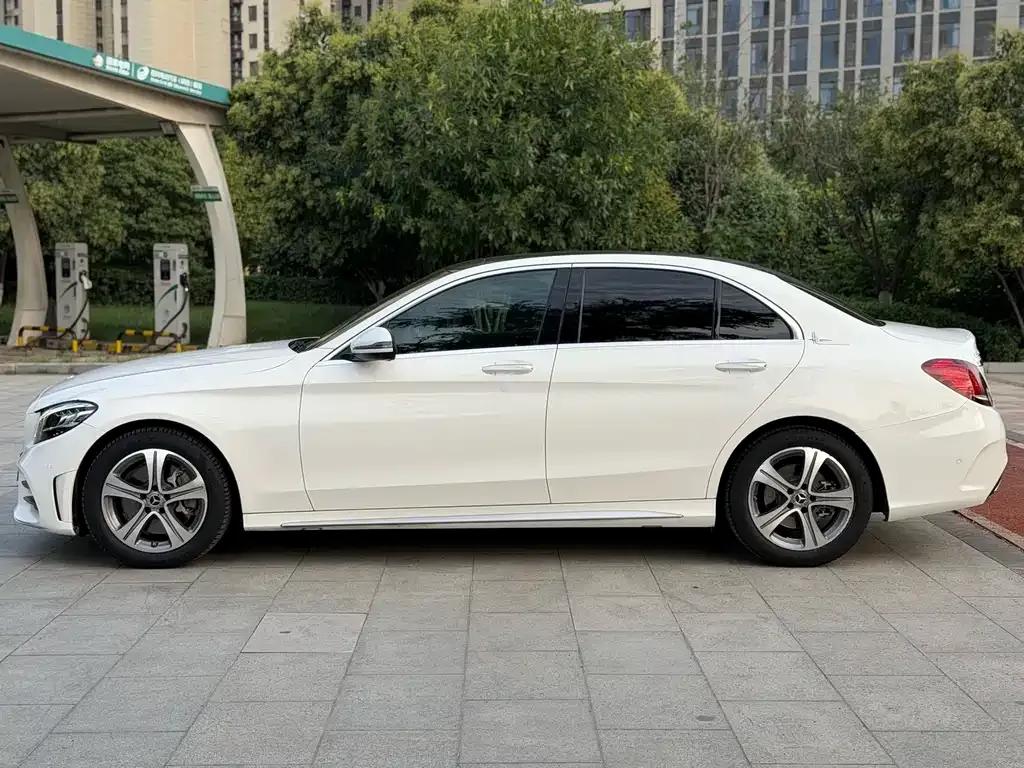 Mercedes-Benz C-Class — фото 10
