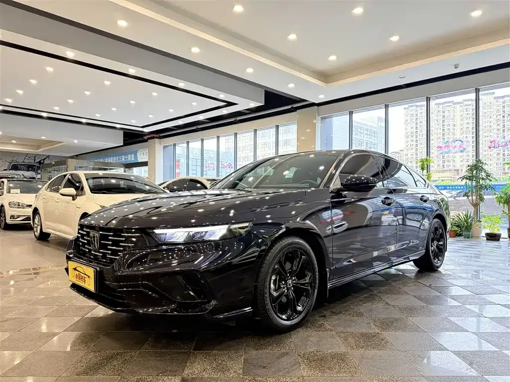 Honda Accord — фото 1