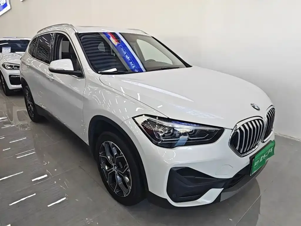 BMW X1 — фото 5