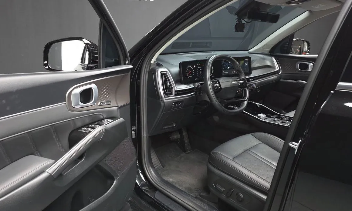 Kia Sorento — фото 7