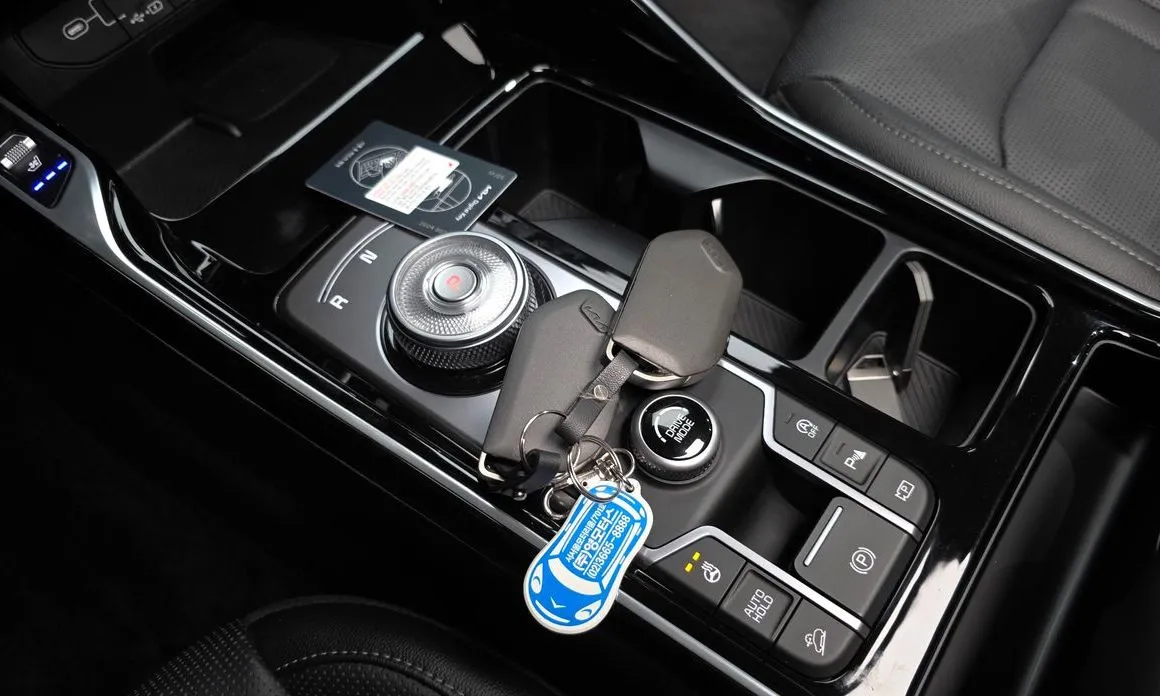 Kia Sorento — фото 9