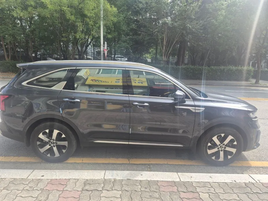 Kia Sorento — фото 1