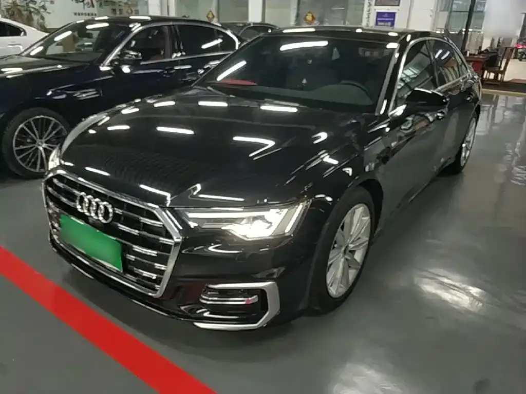 Audi A6L — фото 10