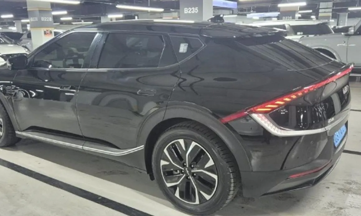 Kia EV6 — фото 7