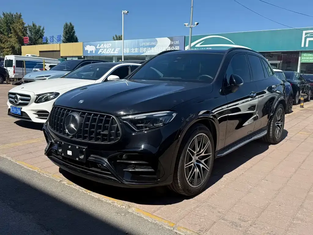 Mercedes-Benz GLC AMG — фото 1
