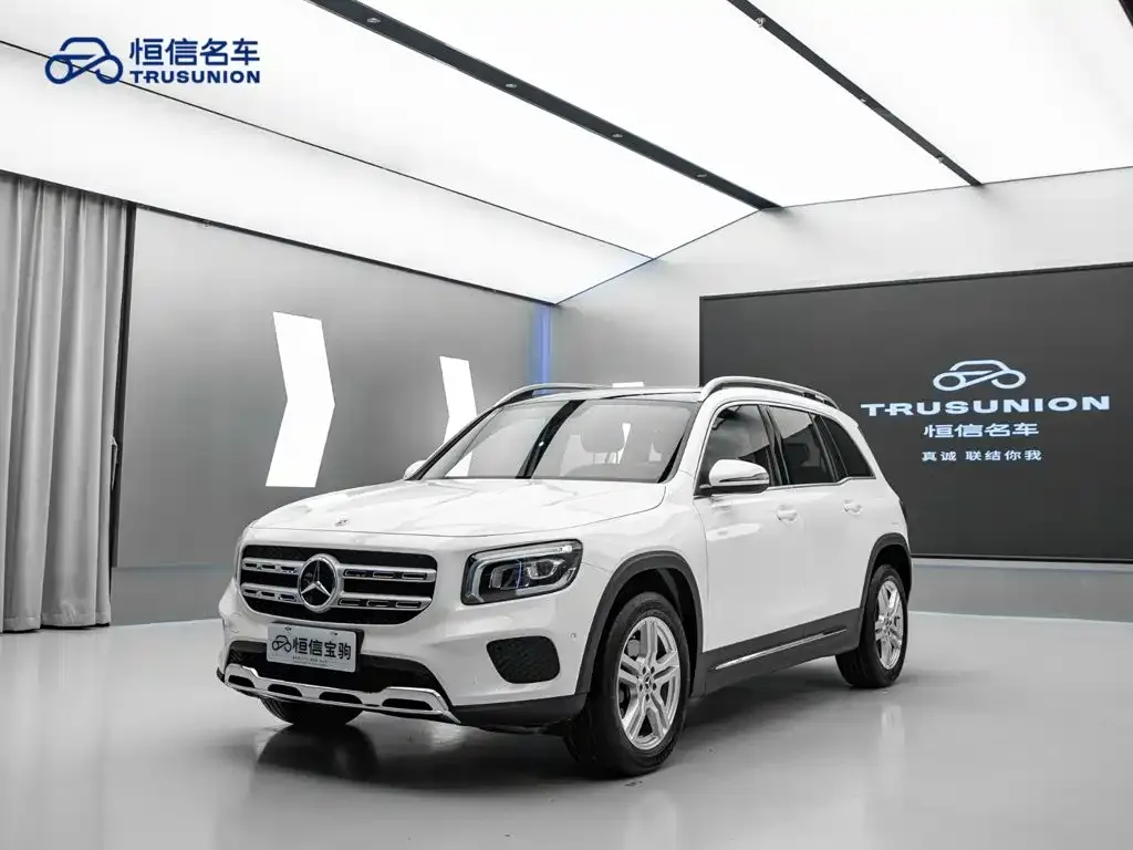 Mercedes-Benz GLB — фото 10