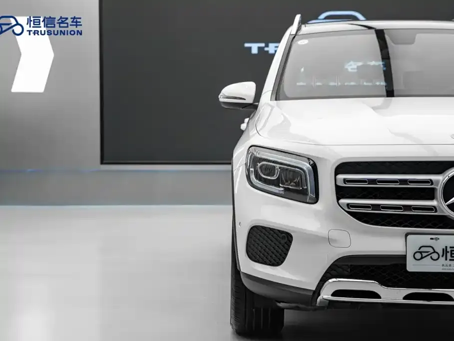 Mercedes-Benz GLB — фото 6