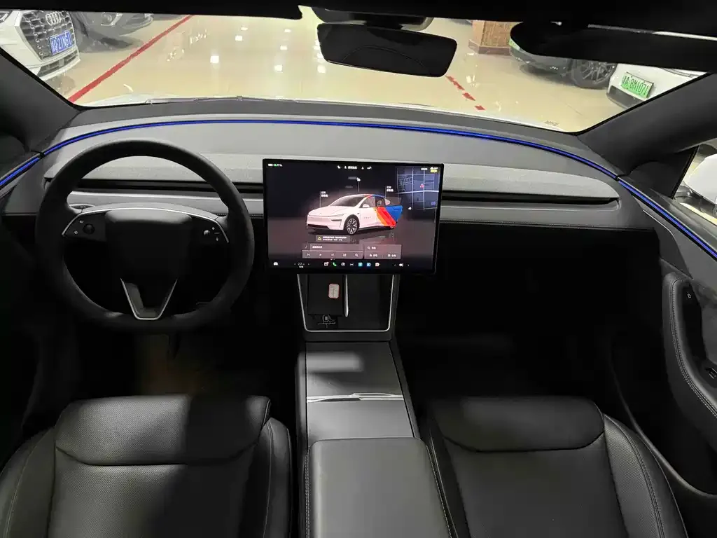 Tesla Model Y L — фото 2