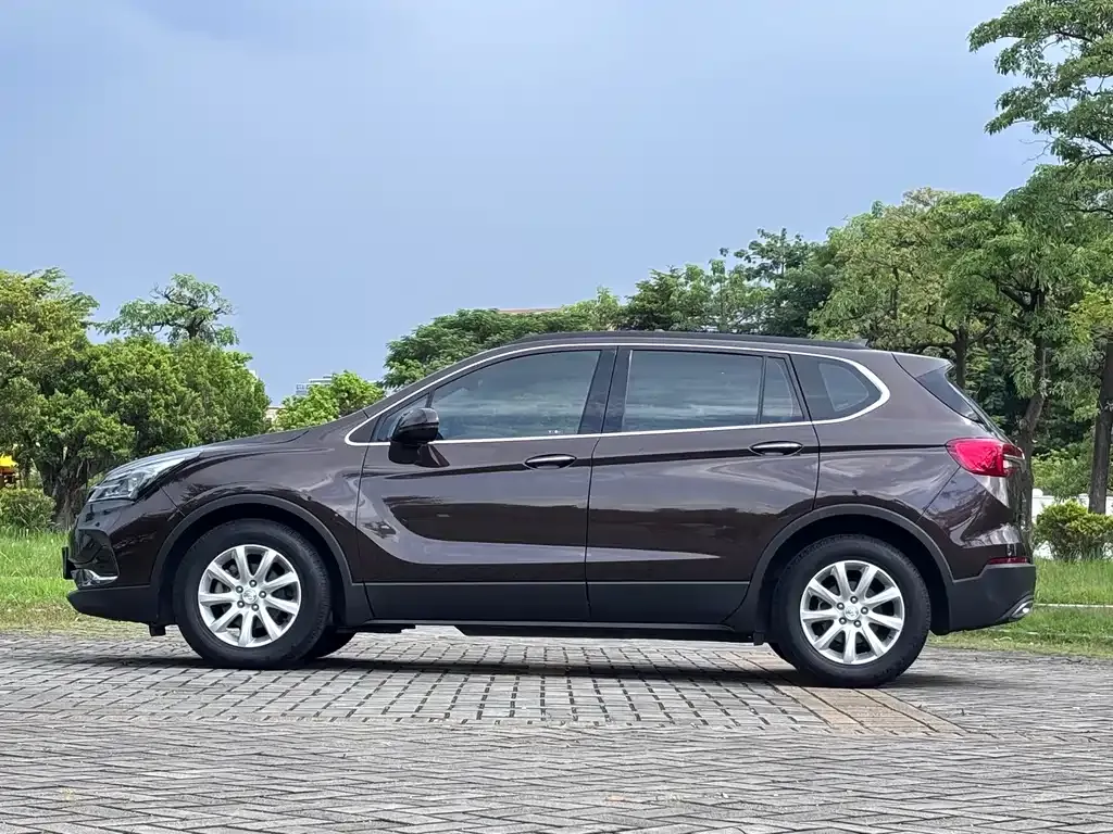 Buick Envision Plus — фото 2