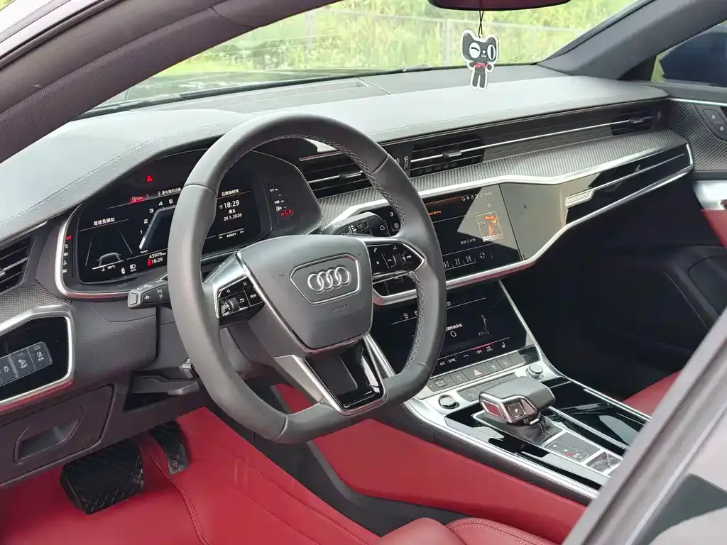Audi A7L — фото 2
