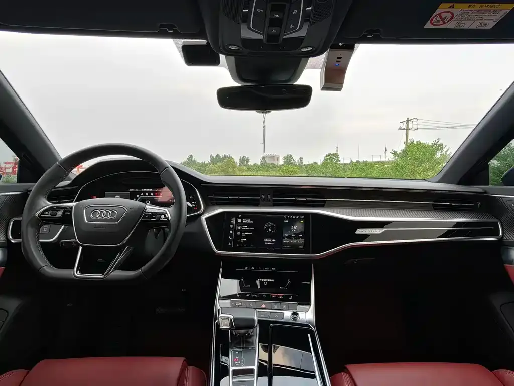 Audi A7L — фото 5