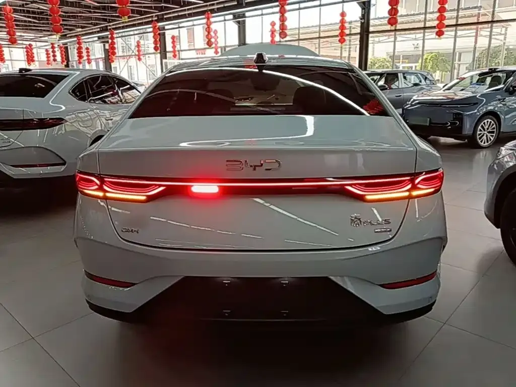 BYD Qin PLUS — фото 8