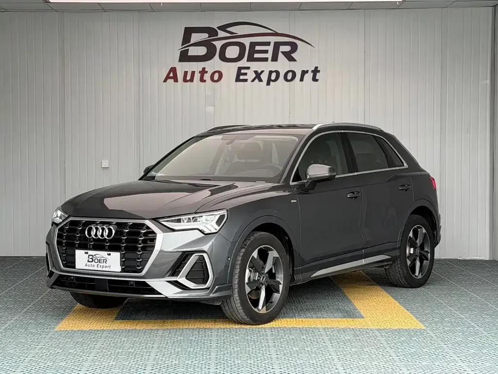 Audi Q3 — фото 1