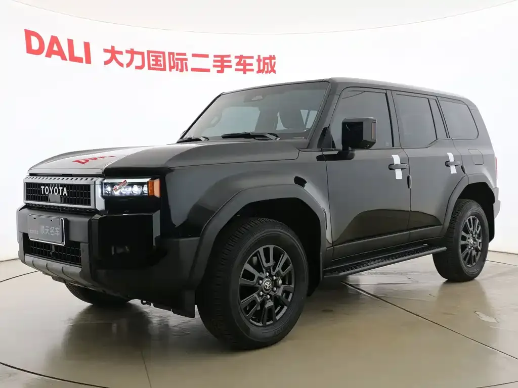 Toyota Prado — фото 1