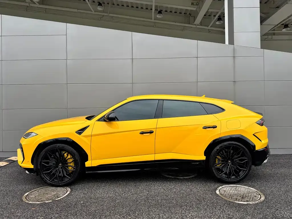 Lamborghini Urus SE — фото 3