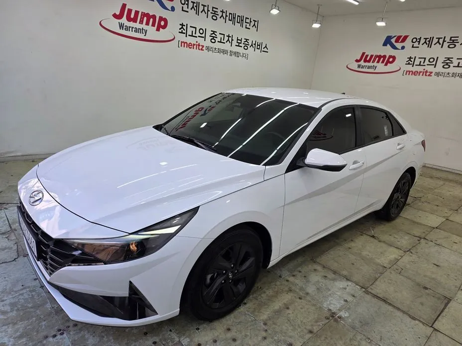 Hyundai AVANTE — фото 1