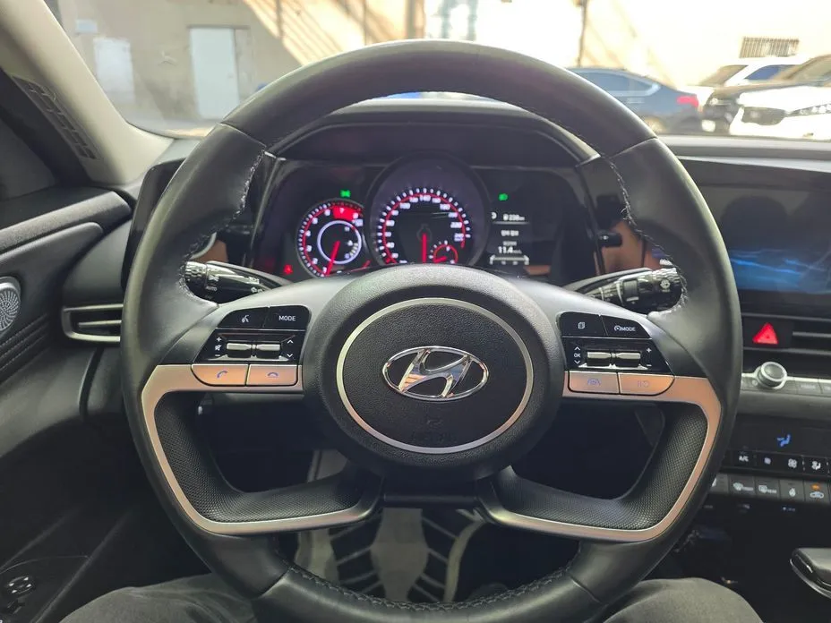 Hyundai AVANTE — фото 5