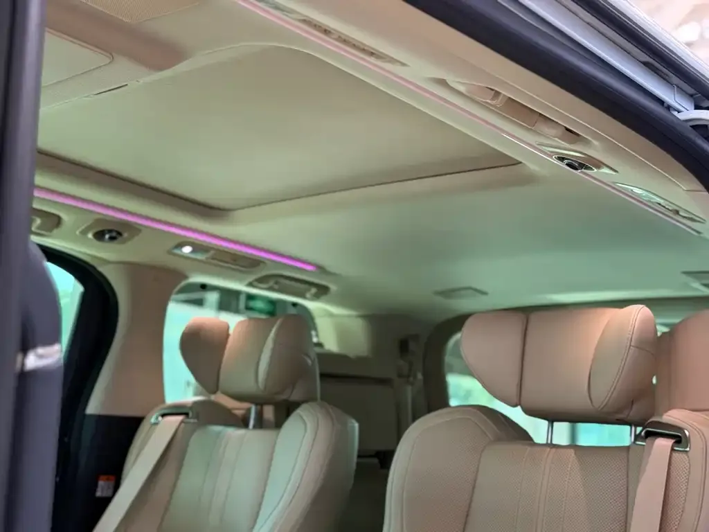 Toyota Alphard — фото 2