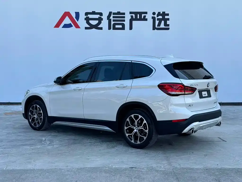BMW X1 — фото 10
