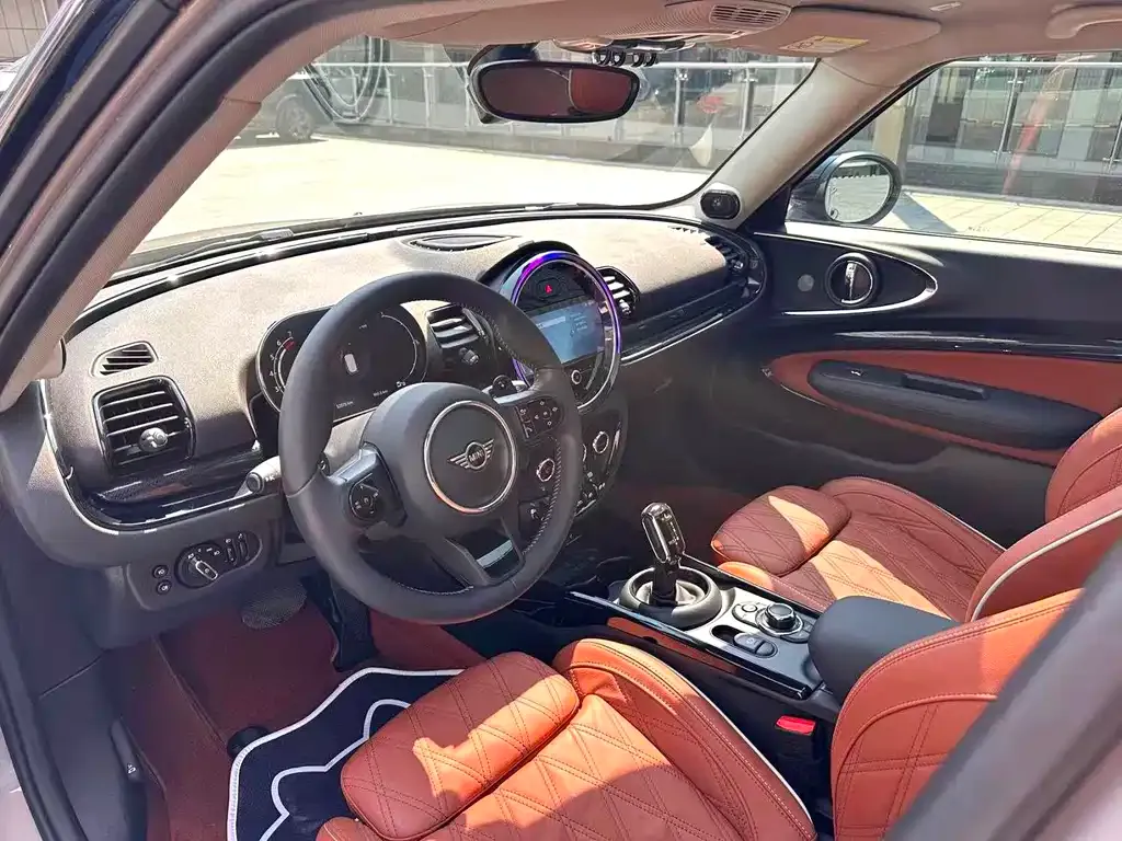 MINI Clubman — фото 4