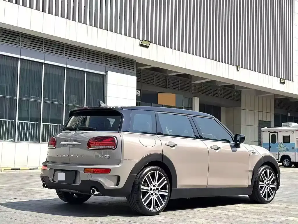 MINI Clubman — фото 6