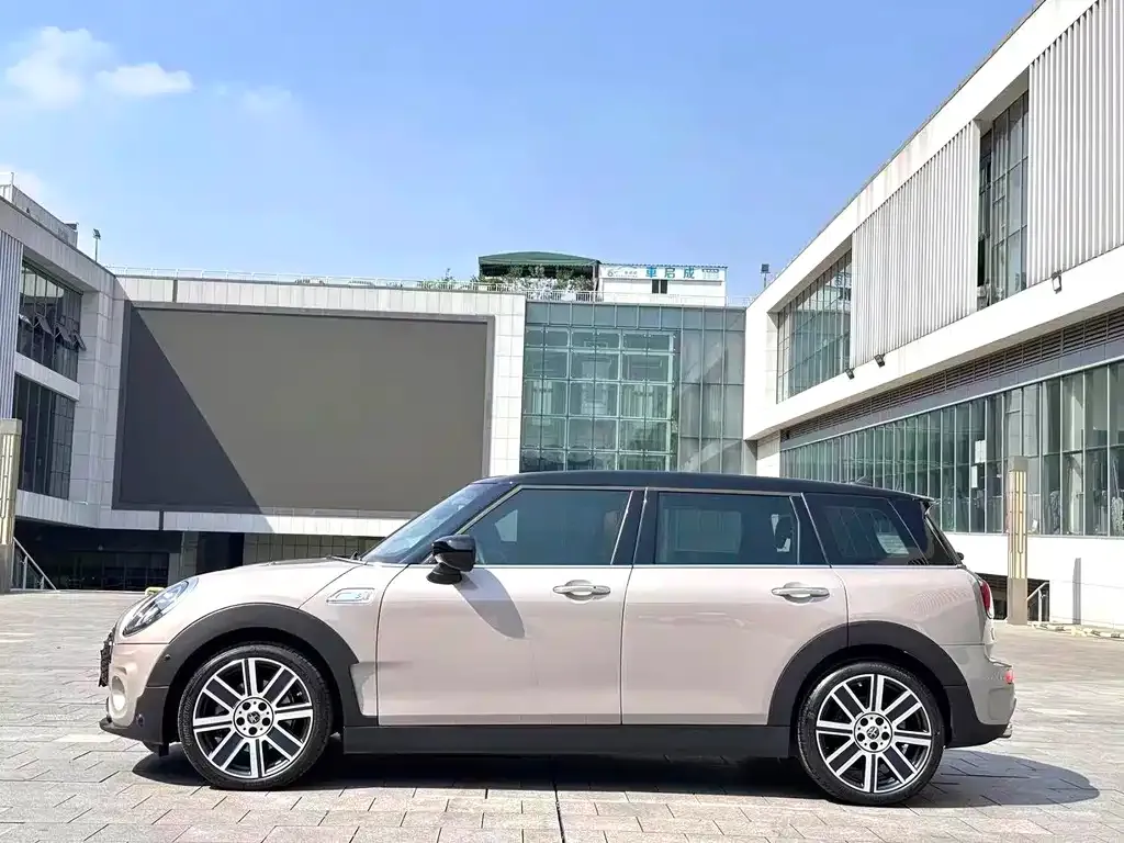 MINI Clubman — фото 8