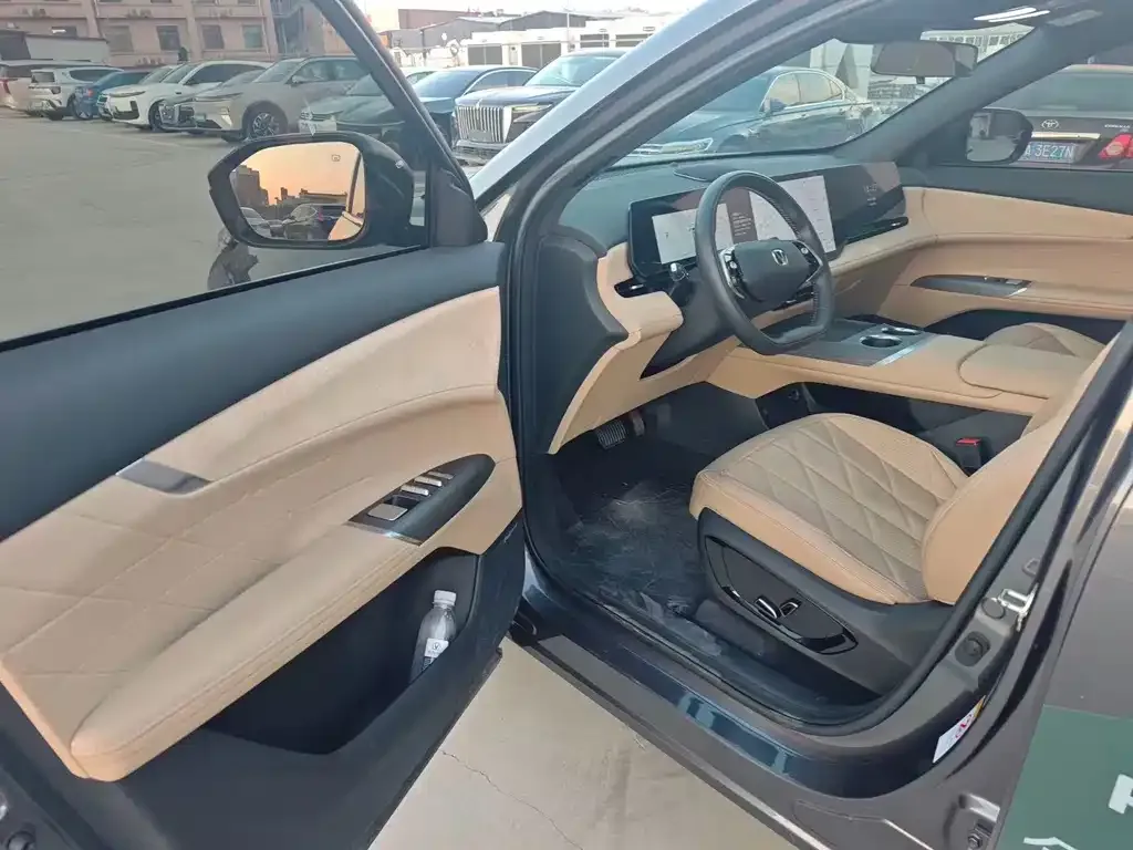 Changan CS75 PLUS — фото 4