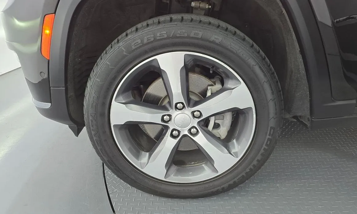 Jeep Cherokee — фото 9