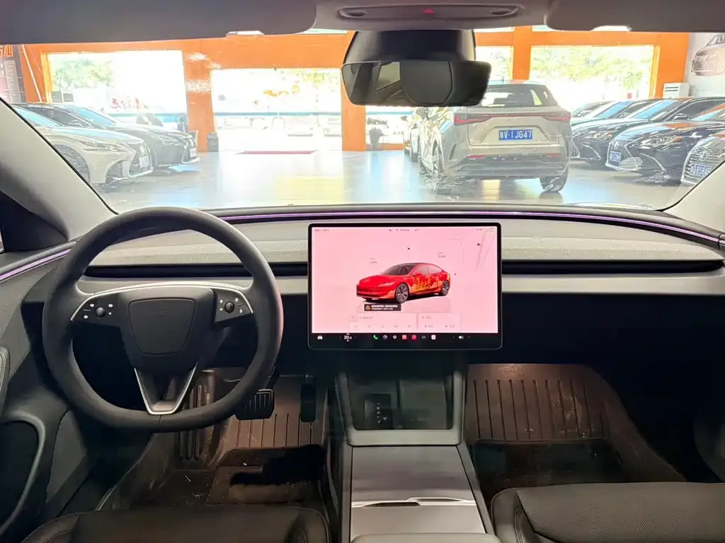 Tesla Model 3 — фото 4