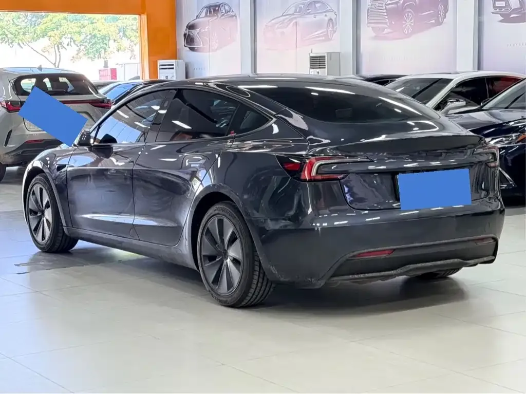 Tesla Model 3 — фото 7