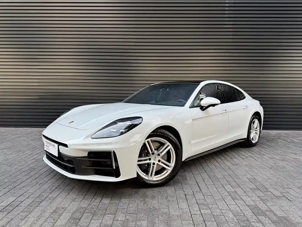 Porsche Panamera — фото 1