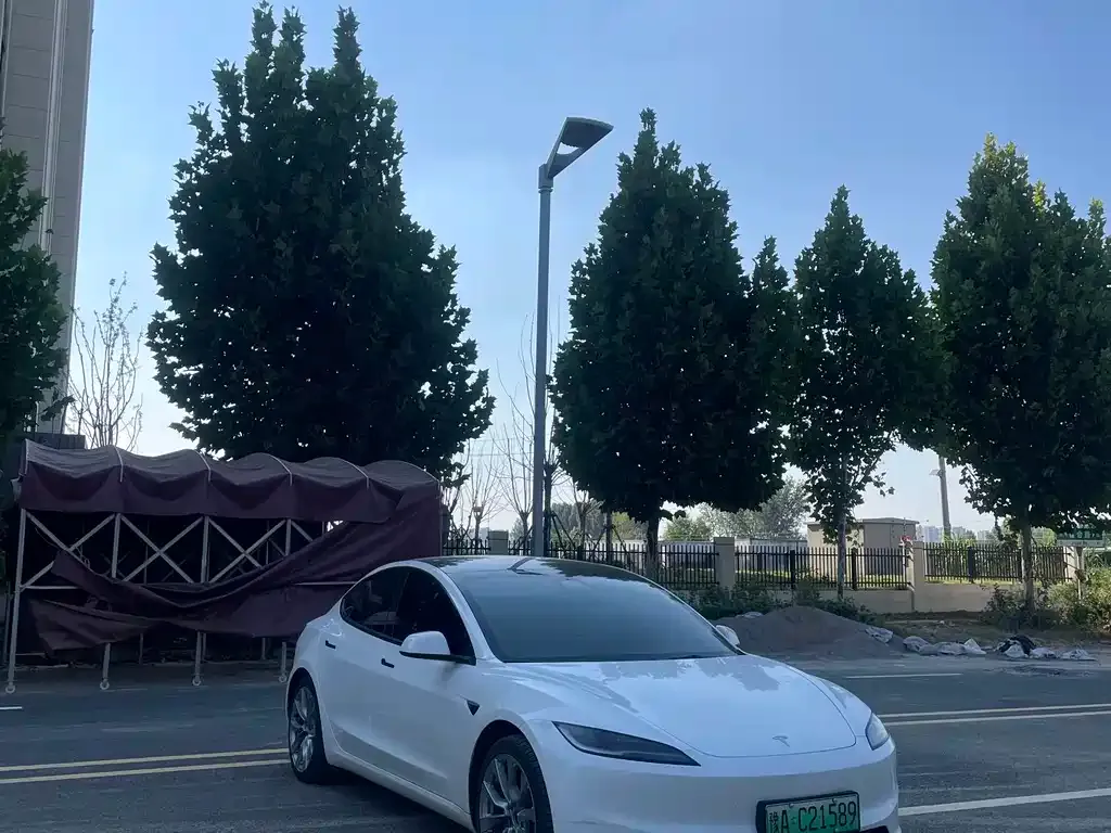 Tesla Model 3 — фото 5