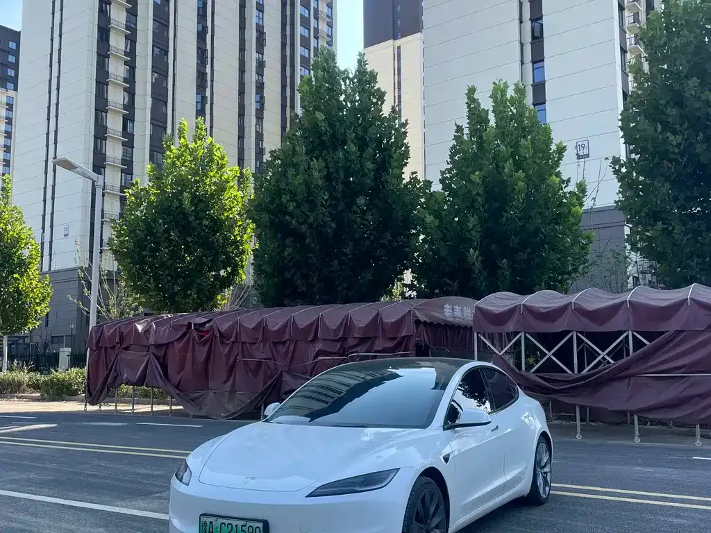 Tesla Model 3 — фото 6