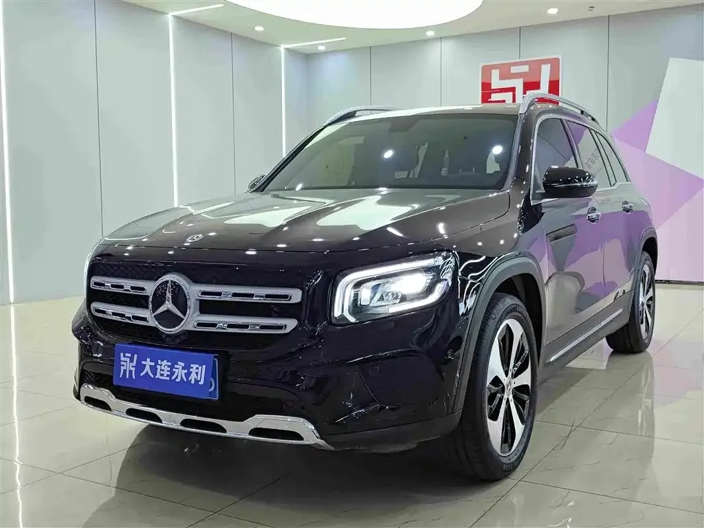 Mercedes-Benz GLB — фото 1