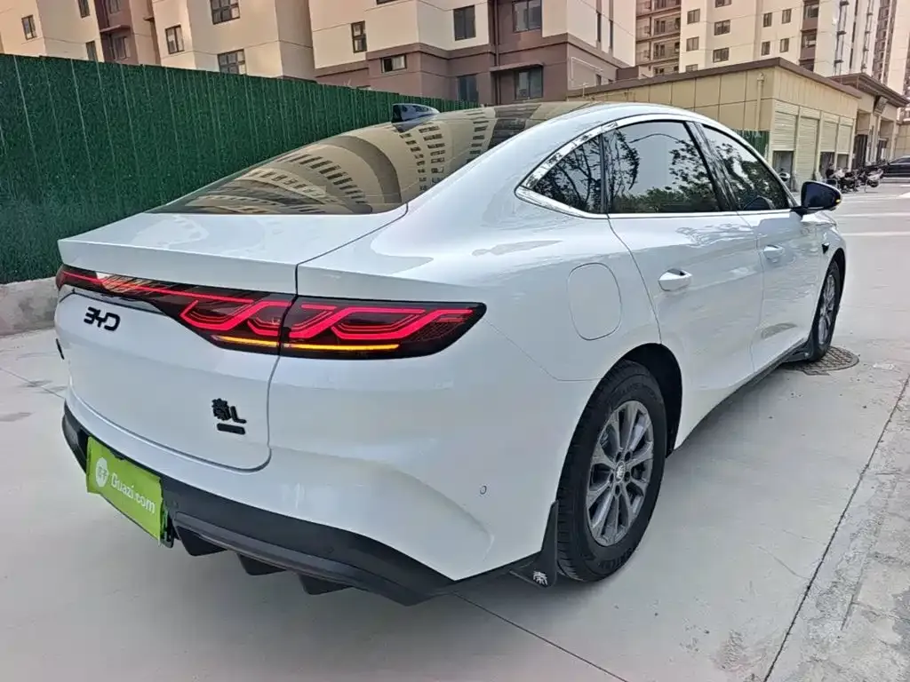 BYD Qin L — фото 4