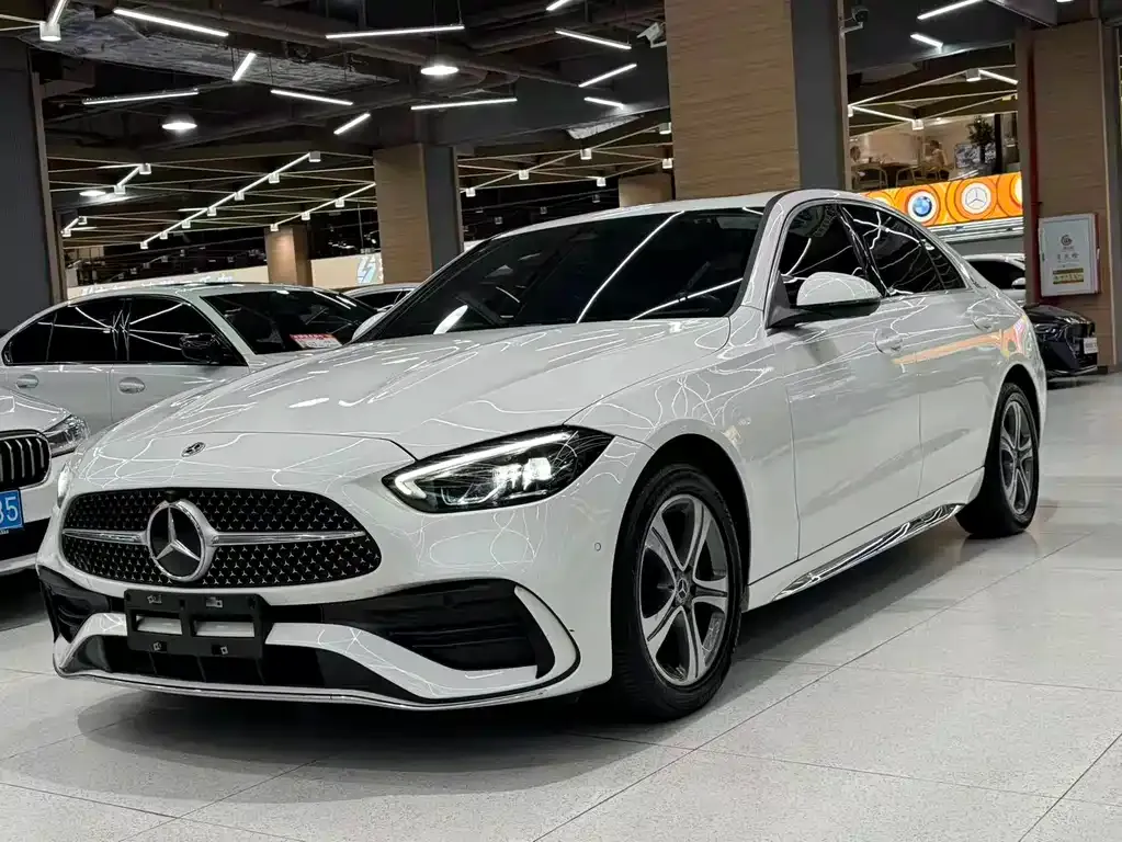 Mercedes-Benz C-Class — фото 1