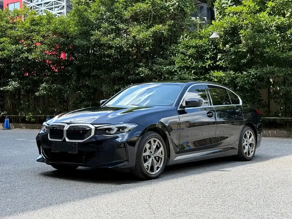 BMW i3 — фото 1