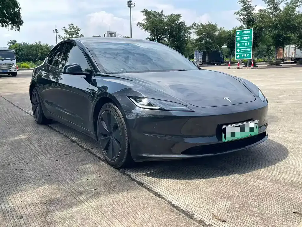 Tesla Model 3 — фото 6