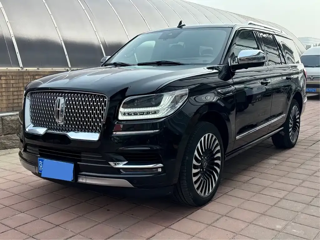 Lincoln Navigator — фото 1