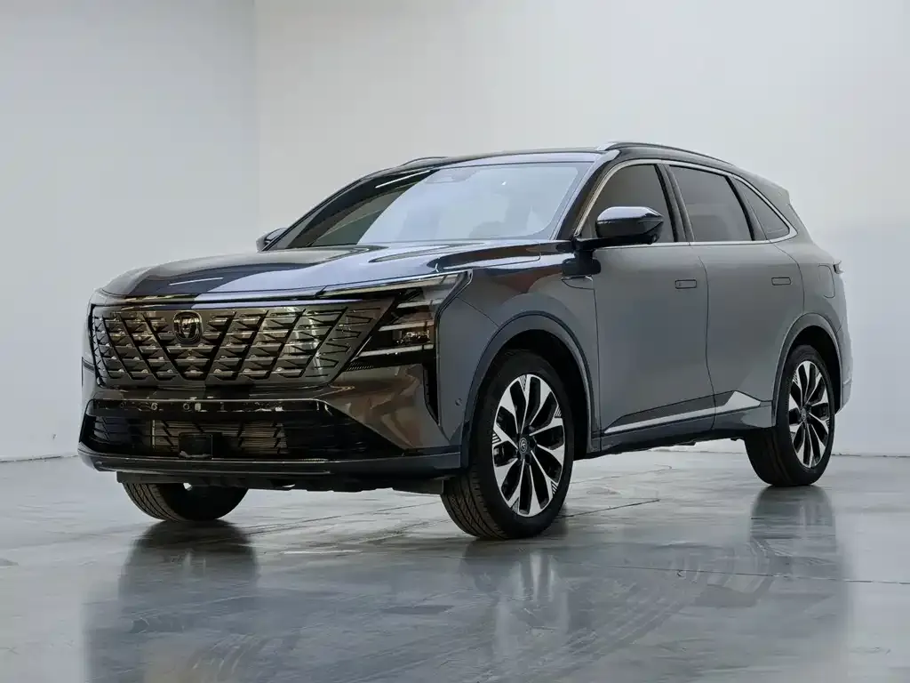 Changan CS75 PLUS — фото 1