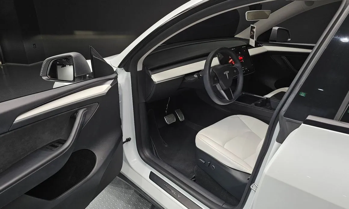 Tesla Model Y — фото 5