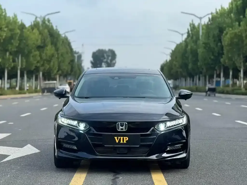 Honda Accord — фото 4