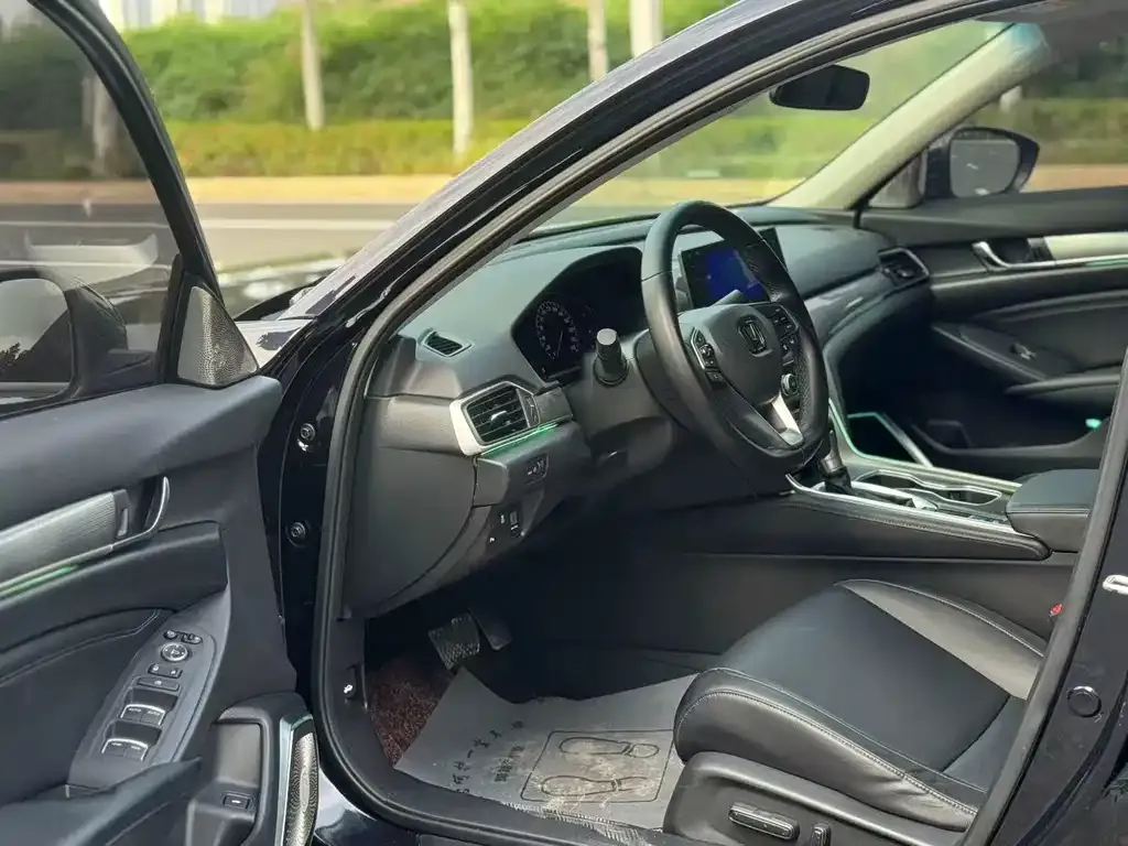 Honda Accord — фото 3