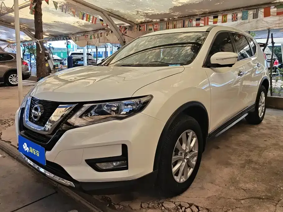 Nissan X-Trail — фото 1