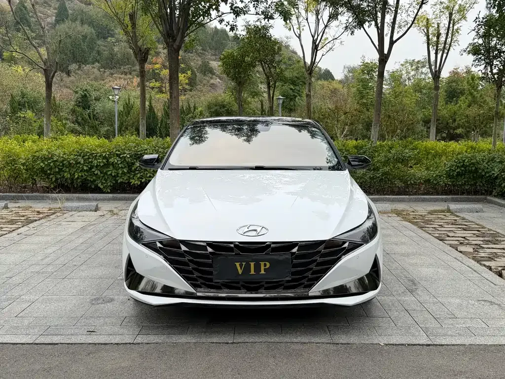 Hyundai Elantra — фото 7